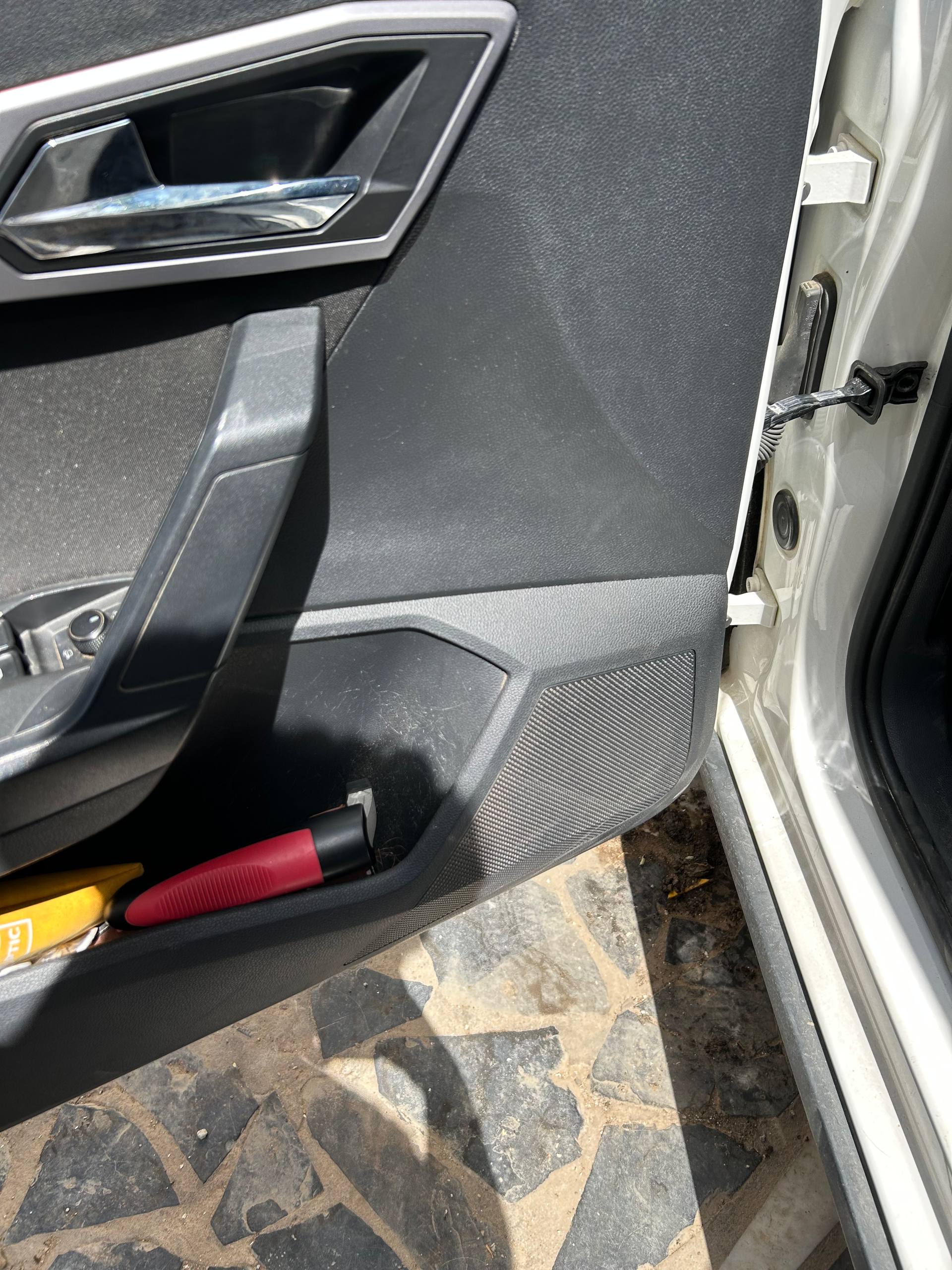 مسند ذراع دخول السيارة متعدد الاستخدامات